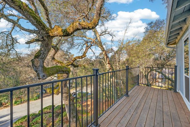 3937 Rustic Rd, Cameron Park, CA 95682