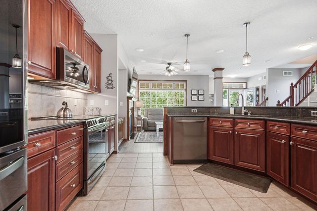 6658 145th Street W 3070, Apple Valley, MN 55124