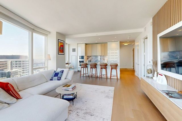 240 Devonshire St U3912, Boston, MA 02110
