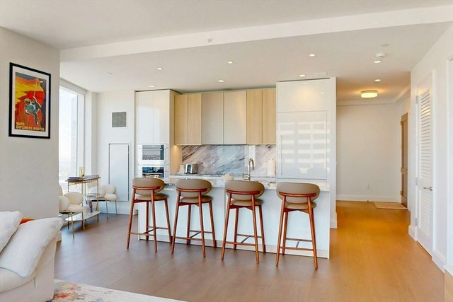240 Devonshire St U3912, Boston, MA 02110