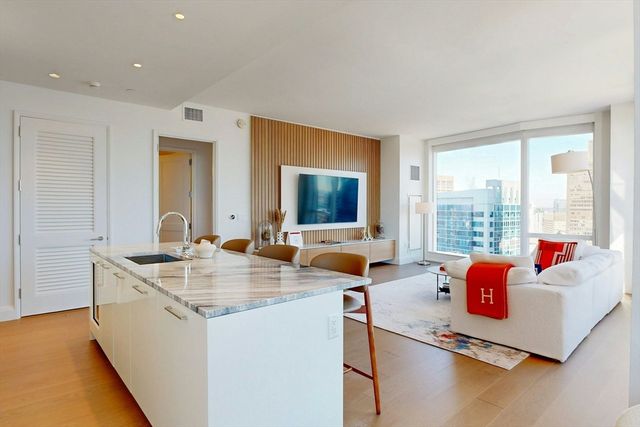 240 Devonshire St U3912, Boston, MA 02110