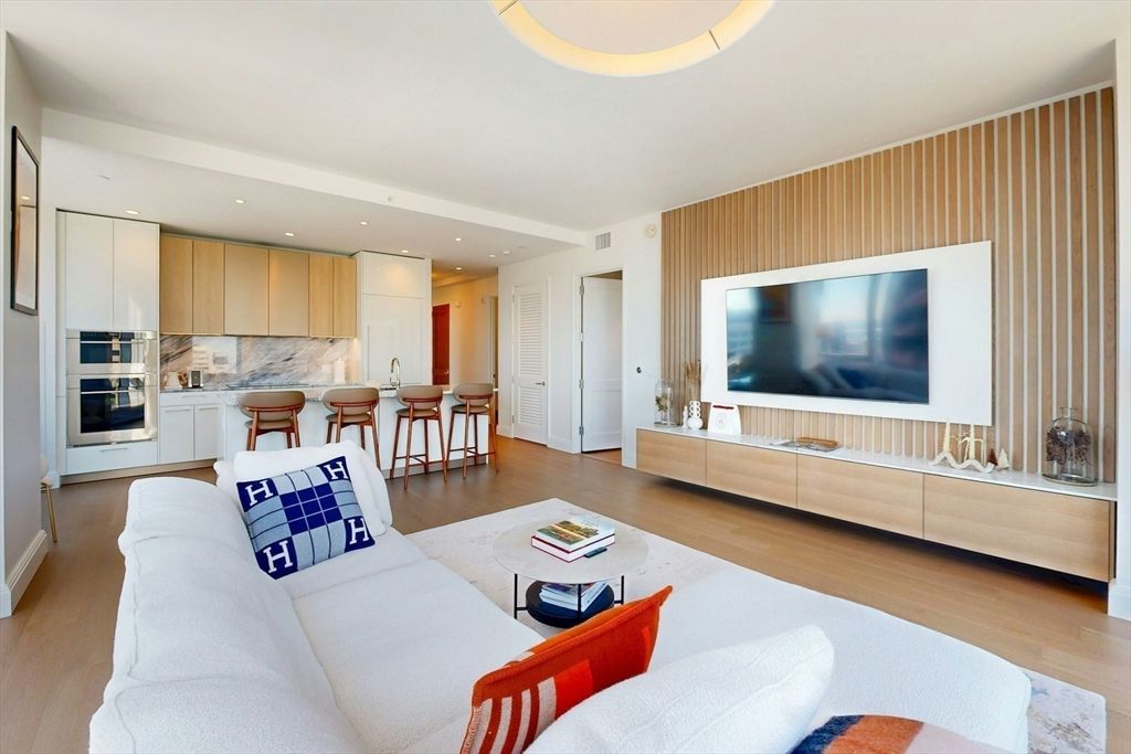 240 Devonshire St U3912, Boston, MA 02110