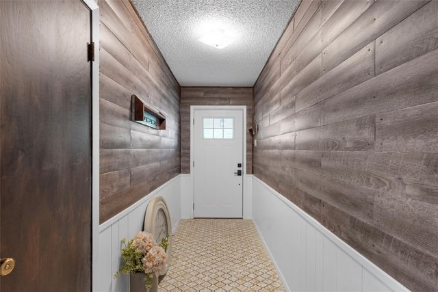 308 W Spring Valley Drive, Hewitt, TX 76643