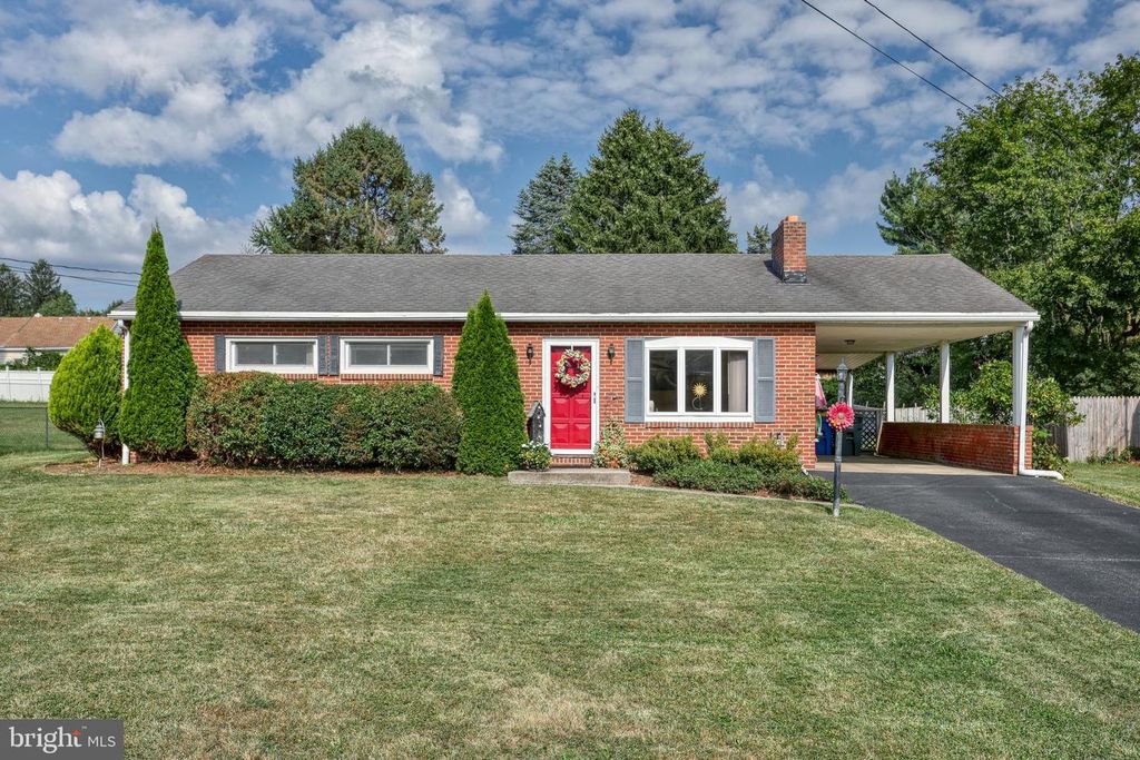 2009 PINEVIEW DR, York, PA 17408