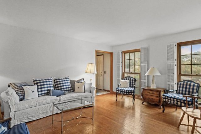 418 Bryce Canyon Circle, Madison, WI 53705