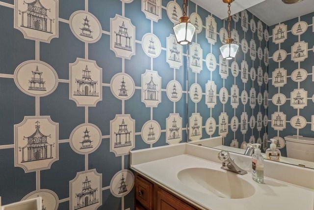 418 Bryce Canyon Circle, Madison, WI 53705
