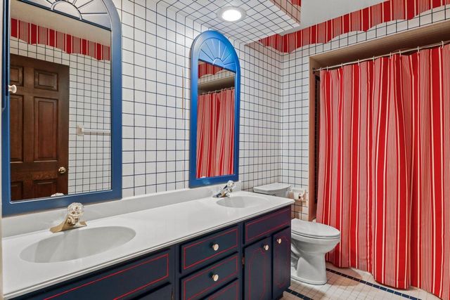 418 Bryce Canyon Circle, Madison, WI 53705
