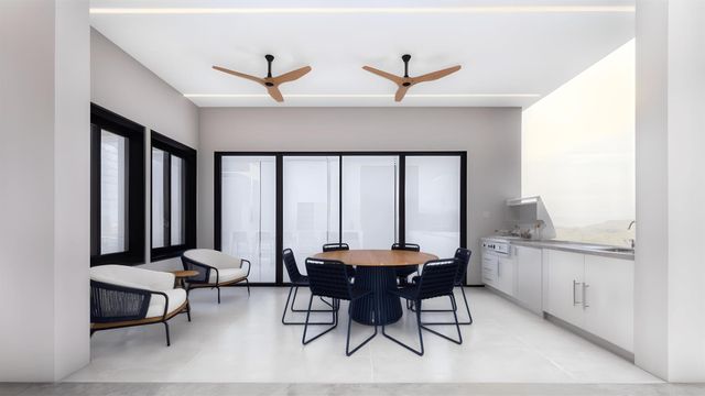 707 Lake Avenue N, Delray Beach, FL 33483