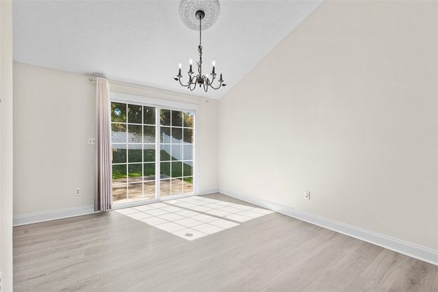 768 Greenhaven Dr, Bethel Park, PA 15102