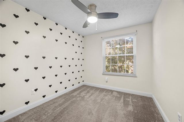 768 Greenhaven Dr, Bethel Park, PA 15102