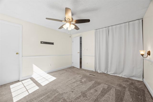 768 Greenhaven Dr, Bethel Park, PA 15102