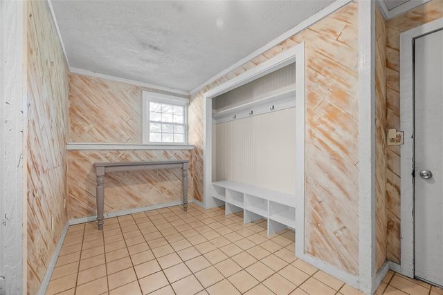 768 Greenhaven Dr, Bethel Park, PA 15102