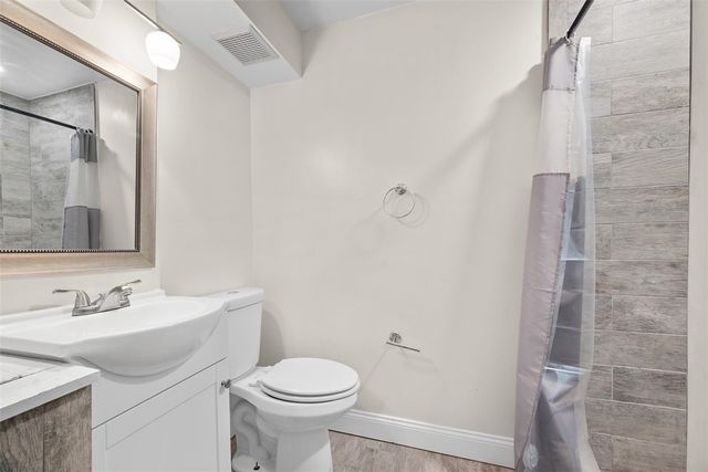 768 Greenhaven Dr, Bethel Park, PA 15102