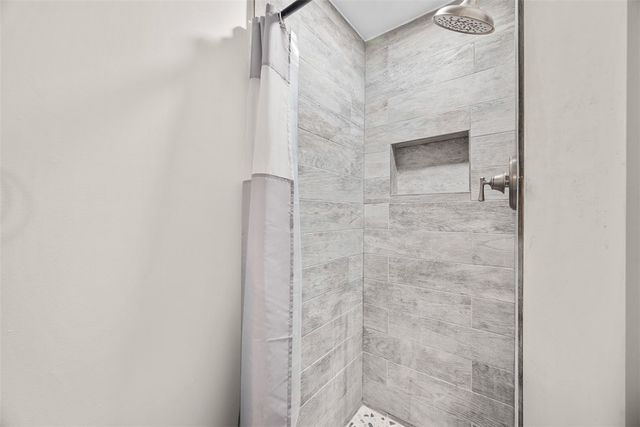 768 Greenhaven Dr, Bethel Park, PA 15102