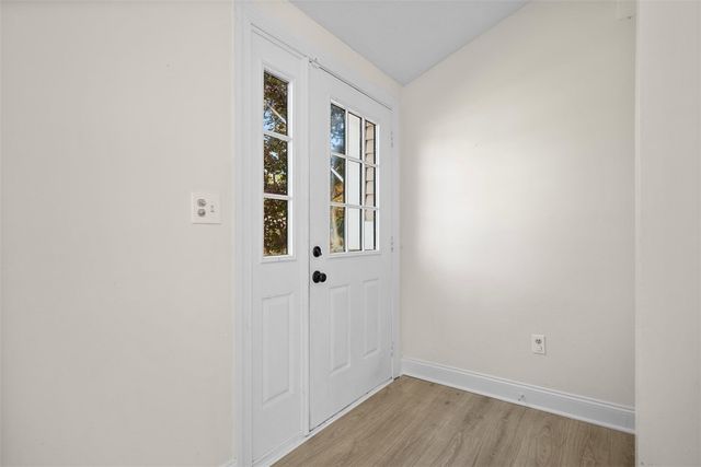 768 Greenhaven Dr, Bethel Park, PA 15102