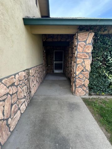 617 Carignane Ct, Lodi, CA 95240