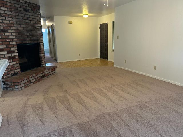 617 Carignane Ct, Lodi, CA 95240