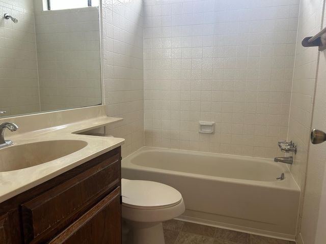 617 Carignane Ct, Lodi, CA 95240