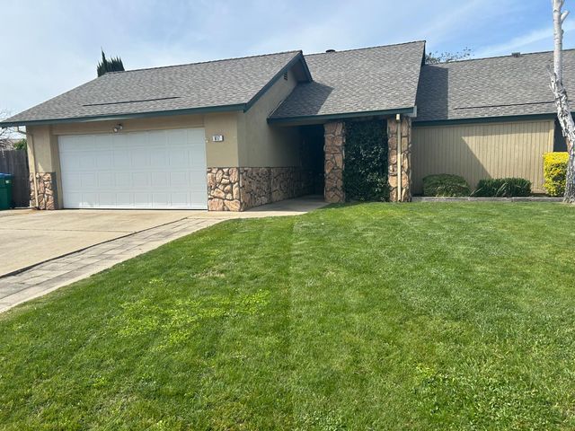 617 Carignane Ct, Lodi, CA 95240