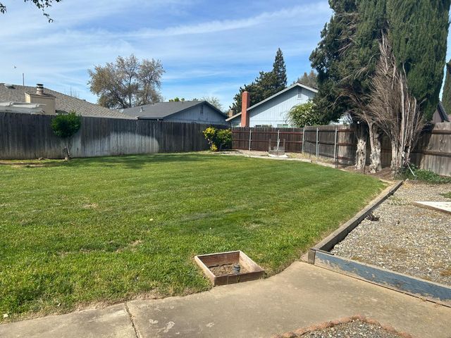 617 Carignane Ct, Lodi, CA 95240