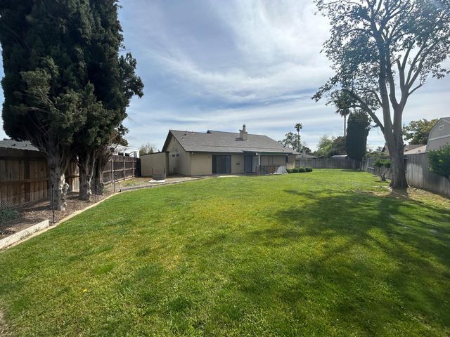 617 Carignane Ct, Lodi, CA 95240