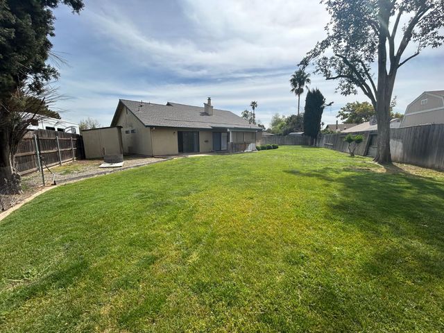 617 Carignane Ct, Lodi, CA 95240