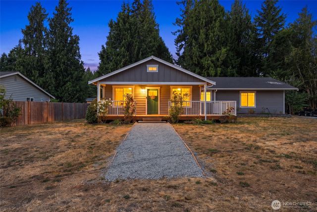 1087 Idlewood Drive, Camano Island, WA 98282