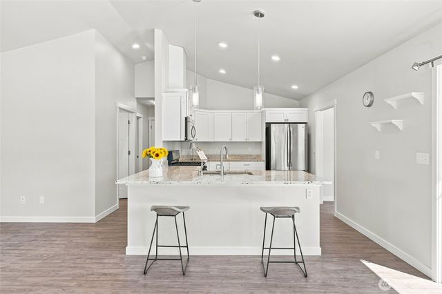 1087 Idlewood Drive, Camano Island, WA 98282