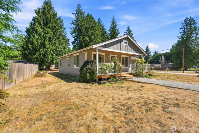 1087 Idlewood Drive, Camano Island, WA 98282