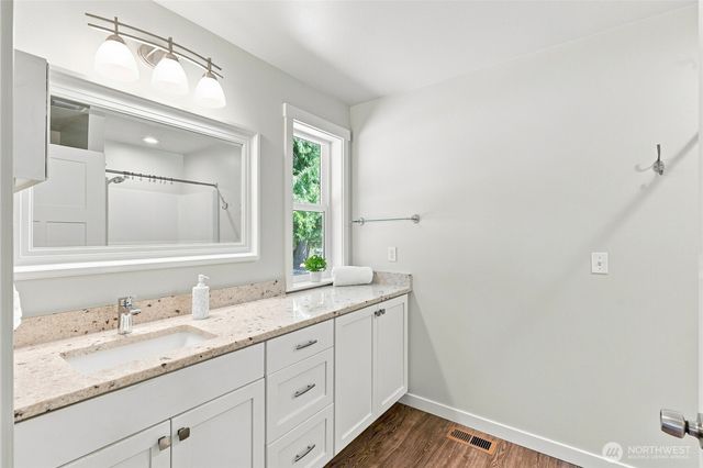 1087 Idlewood Drive, Camano Island, WA 98282