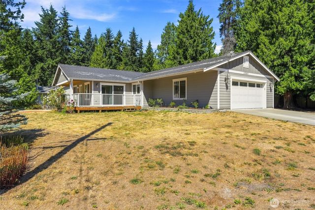 1087 Idlewood Drive, Camano Island, WA 98282