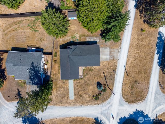 1087 Idlewood Drive, Camano Island, WA 98282