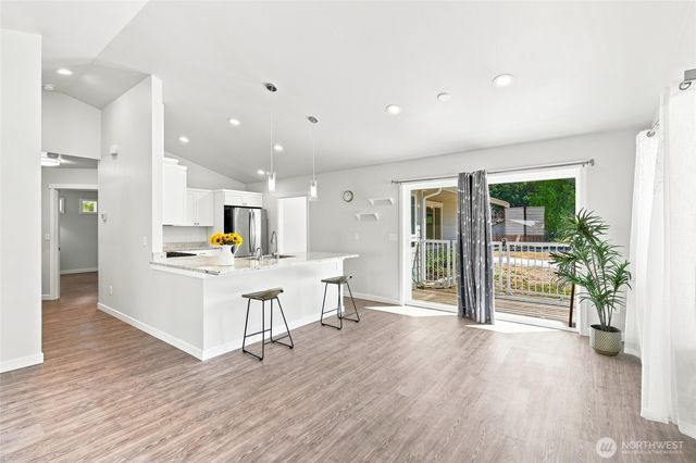 1087 Idlewood Drive, Camano Island, WA 98282