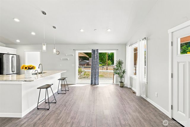 1087 Idlewood Drive, Camano Island, WA 98282
