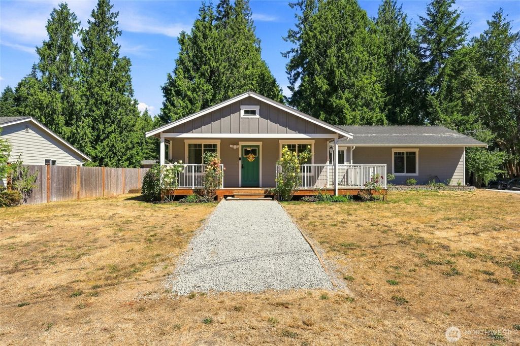 1087 Idlewood Drive, Camano Island, WA 98282