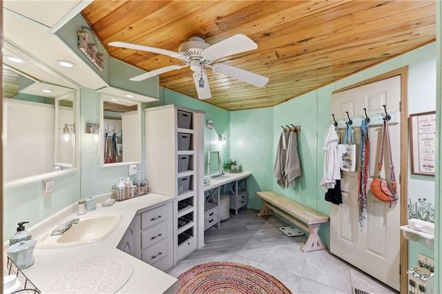 197 Woodville Heights Circle, Clarkesville, GA 30523