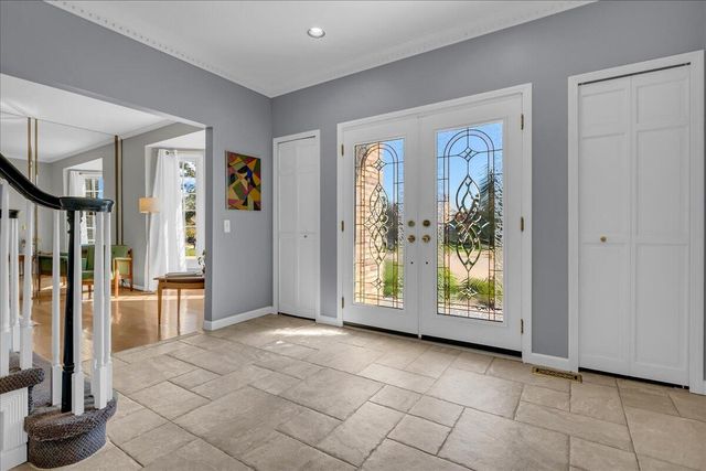 22253 Sheffield Court, Farmington Hills, MI 48335