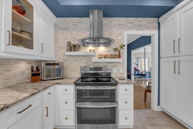 22253 Sheffield Court, Farmington Hills, MI 48335