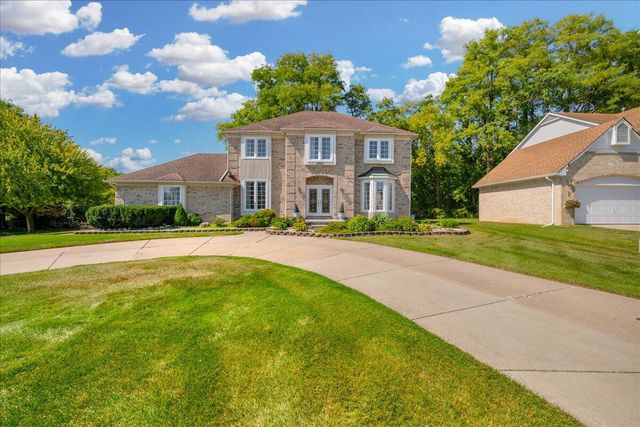 22253 Sheffield Court, Farmington Hills, MI 48335