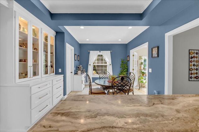 22253 Sheffield Court, Farmington Hills, MI 48335