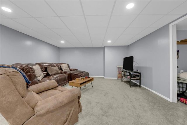 22253 Sheffield Court, Farmington Hills, MI 48335