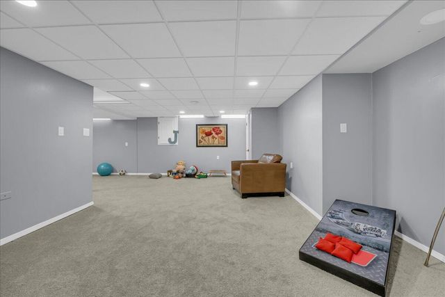 22253 Sheffield Court, Farmington Hills, MI 48335