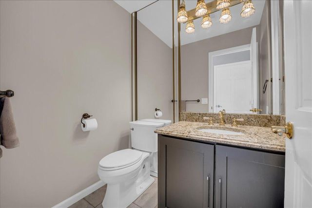 22253 Sheffield Court, Farmington Hills, MI 48335