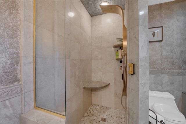 22253 Sheffield Court, Farmington Hills, MI 48335