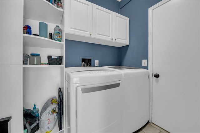 22253 Sheffield Court, Farmington Hills, MI 48335