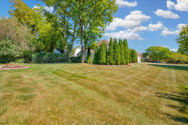 22253 Sheffield Court, Farmington Hills, MI 48335