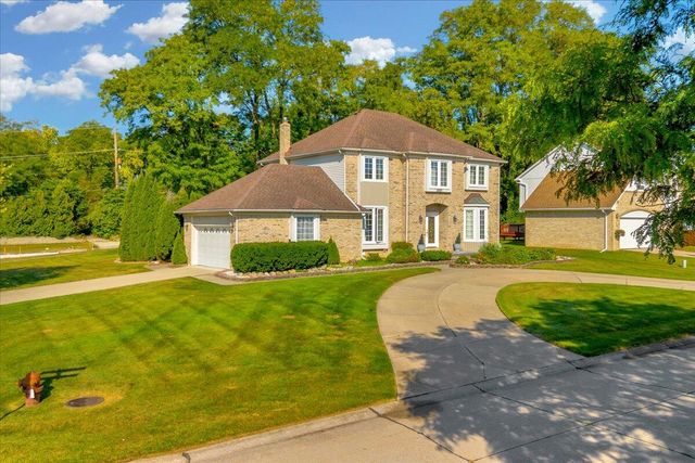 22253 Sheffield Court, Farmington Hills, MI 48335