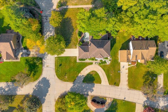 22253 Sheffield Court, Farmington Hills, MI 48335