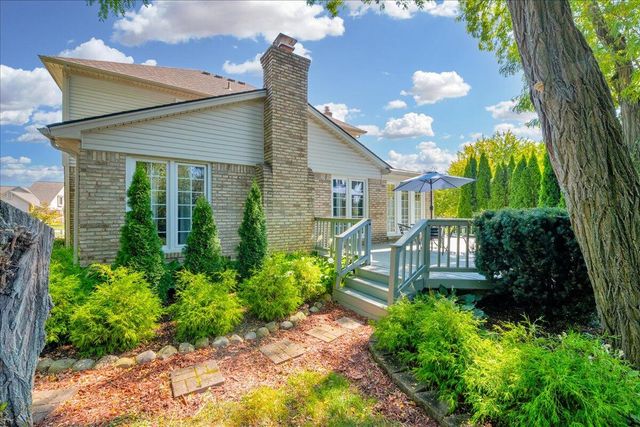22253 Sheffield Court, Farmington Hills, MI 48335