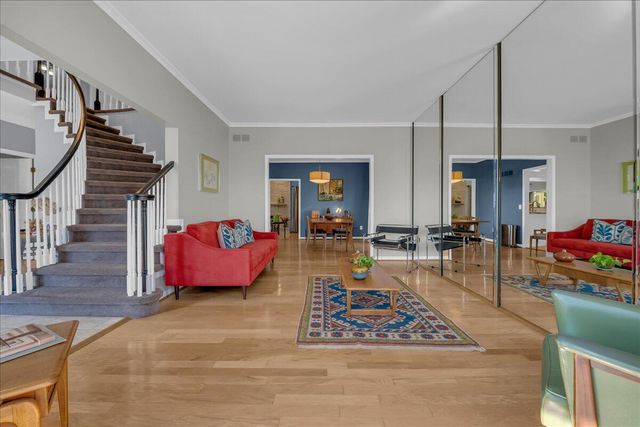 22253 Sheffield Court, Farmington Hills, MI 48335